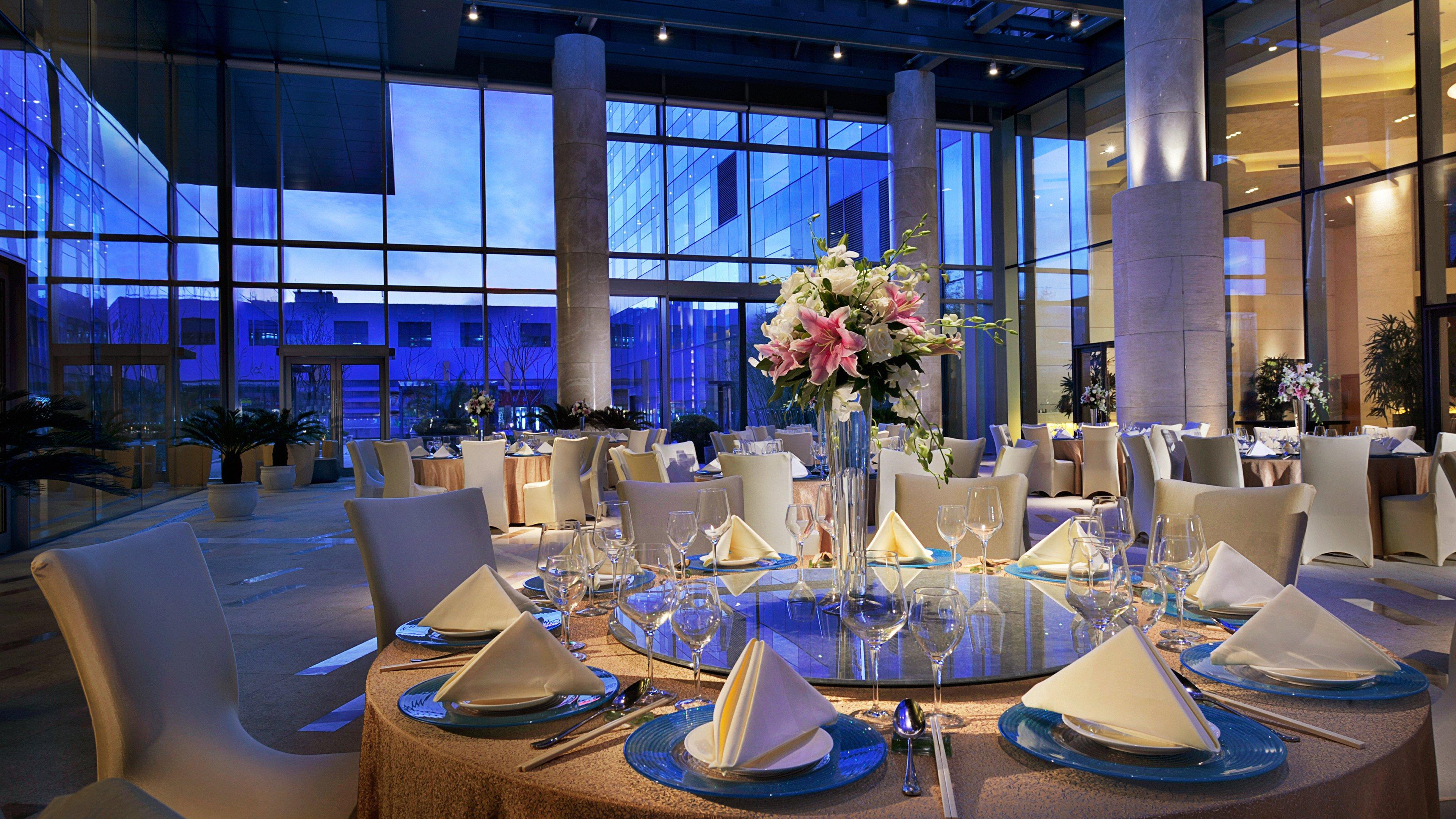 Holiday Inn Shanghai Pudong Kangqiao By Ihg - Free Shuttle Bus To Disney Land, Ins Swimming Pool Eksteriør bilde