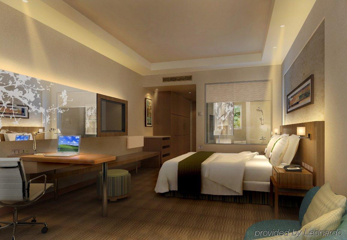 Holiday Inn Shanghai Pudong Kangqiao By Ihg - Free Shuttle Bus To Disney Land, Ins Swimming Pool Rom bilde