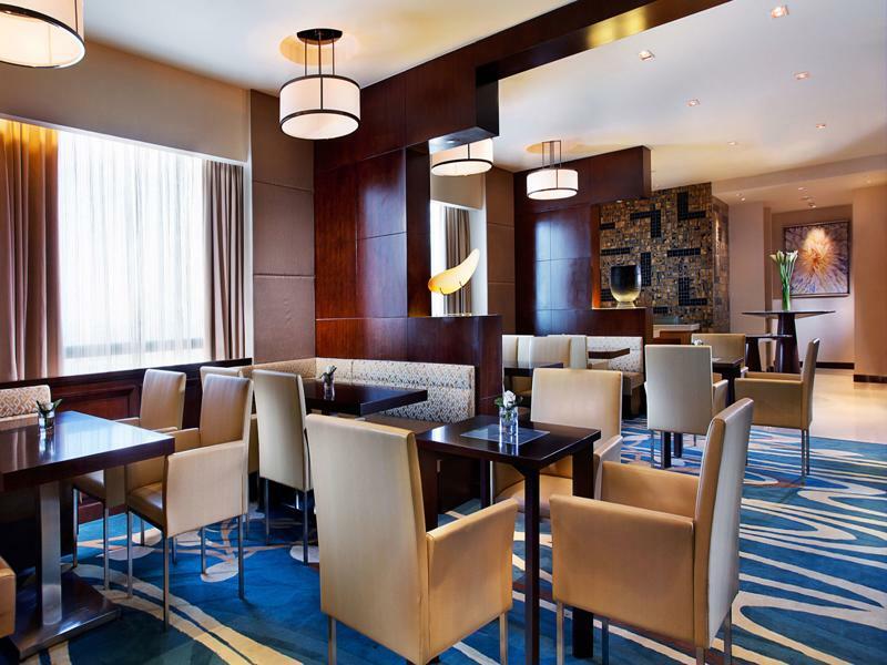 Holiday Inn Shanghai Pudong Kangqiao By Ihg - Free Shuttle Bus To Disney Land, Ins Swimming Pool Eksteriør bilde
